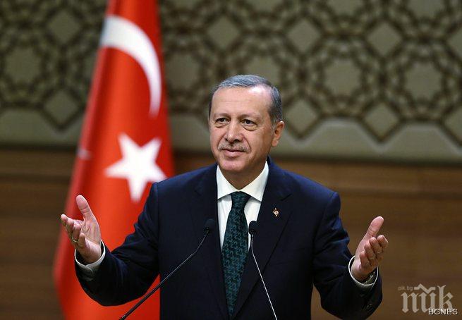 Ройтерс: Eрдоган използва политическата криза, за да консолидира властта си 