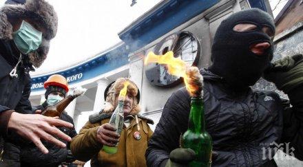 хаос македонската граница летят зашеметяващи гранати палки