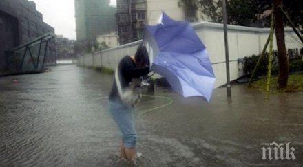 тайфун удари филипините петима души загинаха четирима ранени двама обявени издирване