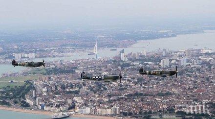 изтребител разби шосе време авиошоу великобритания