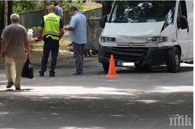 Словенец с камион се заби в кола във Враца