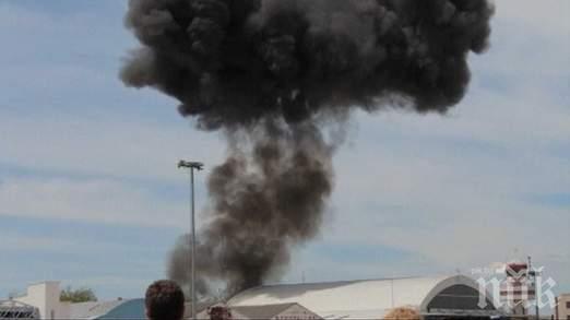 Самолет се разби по време на авиошоу! Пилотът се спаси по чудо!
