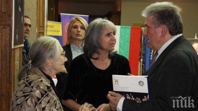 Вицепрезидентът Маргарита Попова: Помним нашата история и ще я отстояваме без да търсим отмъщение (обновена)