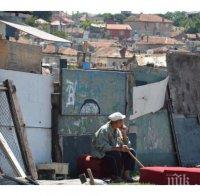 Жена, починала „от сърце“, отложи събарянето на фургон в 