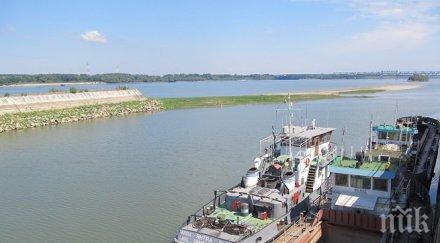 фара бъдат поставени българския бряг река дунав