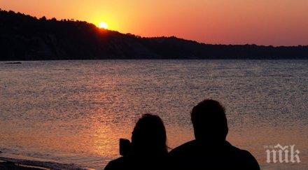 авторът джулай морнинг кен хенсли