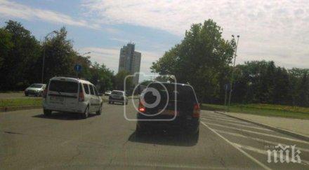 тумба цигани качиха кола без номера фиркан шофьор закара сватба