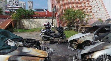 четири коли мотор пламнаха факли бургаски паркинг снимки