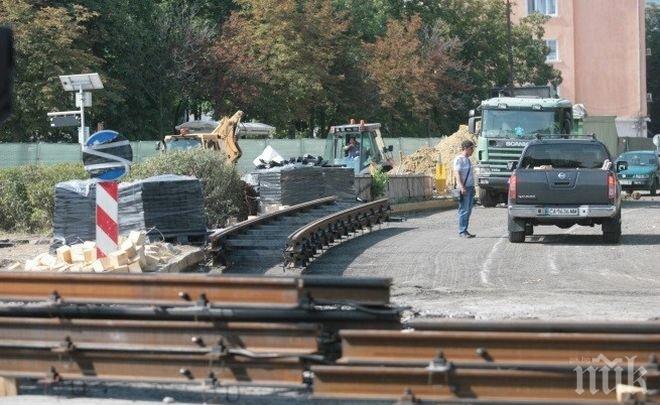 Нови пътни ремонти блокират центъра на София