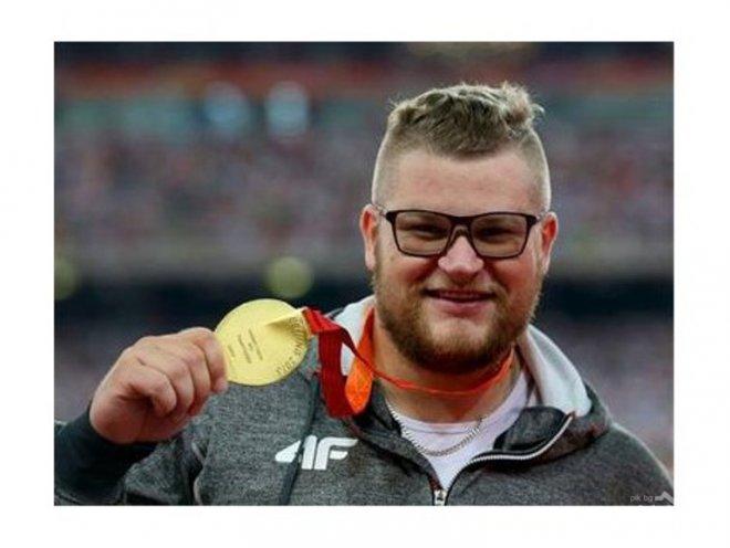 Куриоз! Световен шампион се напи, плати със златния си медал
