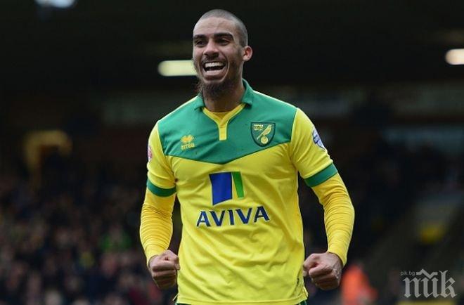 Шоу! Играч на Норич си тръгна преди мач, не му харесало, че е резерва