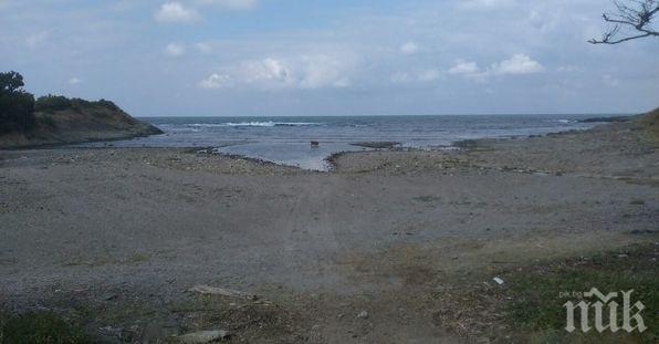 Централният плаж на Лозенец остава затворен 