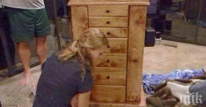 Нейният приятел направи специален шкаф за годишнината им, когато тя отвори последното чекмедже, направо се...