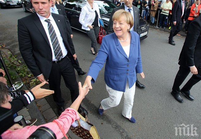 Меркел губи подкрепа 
