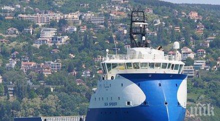 шведският кораб транспортиращ спасените либия мигранти пристига вечер италия