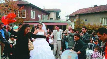 циганските тържества пазарджик път взривят социалния мир града