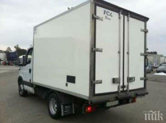 Камион аварира на пътя между Русе и Велико Търново
