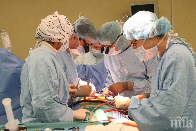 Избраха двама сред стотици за трансплантация на бъбреци 