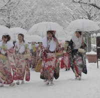 Стихийни бури нарушиха спокойствието в Япония
