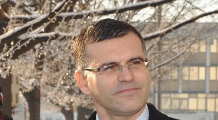 следващият парламент решава взима премиерът бона заплата