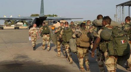 франция удари мали въздух