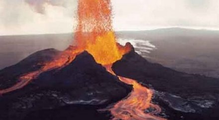 камчатка отново изригна вулкан