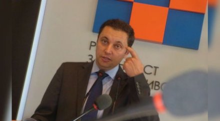 яне янев любен дилов син генетично сбъркан шут