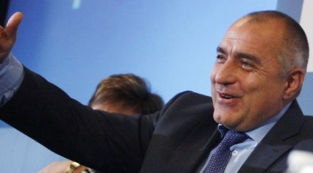 8000 заплата премиера президента председателя парламента