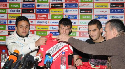 200 полицаи налазиха цска