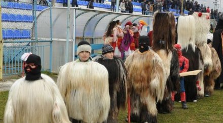 3000 кукери гониха злите сили симитли