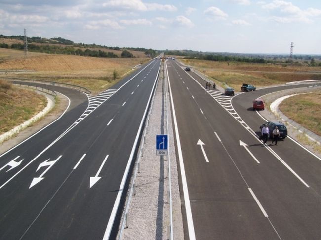 1 млрд. лева са нужни за оправяне на всички пътища в България