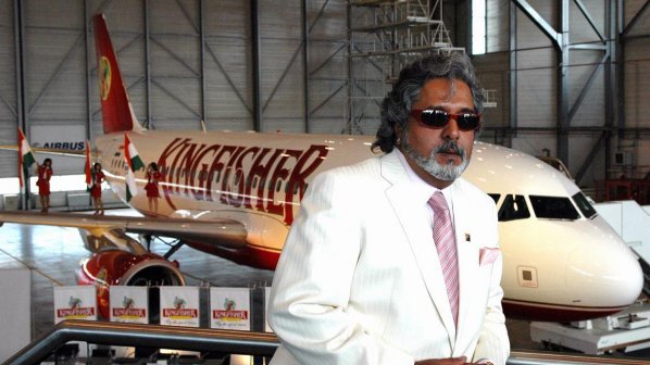 Конфискуваха личния самолет на боса на Форс Индия