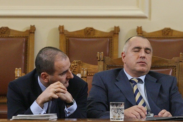 Опитват се да ни скарат с Бойко, оплака се Цветанов