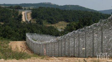 френски удар кръста българия издигането огради бежанците било скандално