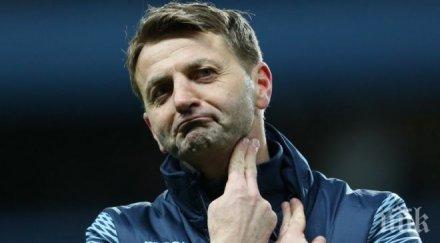 мениджърът астън вила тегли шут бутилка разтегли сухожилие