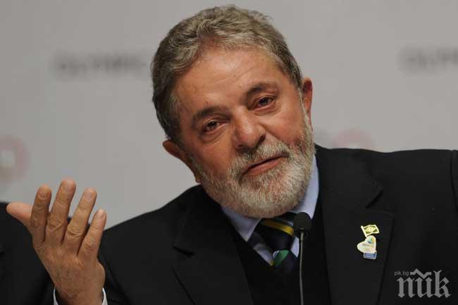 Луис Игнасио Лула да Силва се завръща в политическия живот на Бразилия
