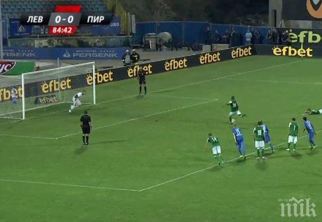 Защо Маркиньос изпуска важни дузпи? 