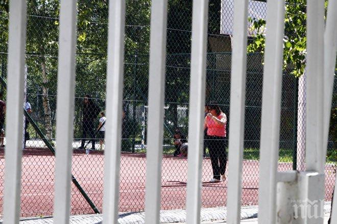 Проверяват за безопасност училищни дворове
