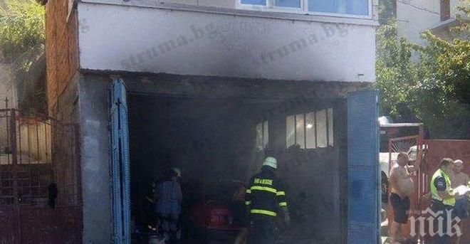 Паника в Сандански заради взрив. Ауди се възпламени в автоработилница, майсторът с обгорели ръце (снимки)