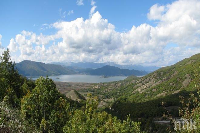 Над 80 хил. туристи са посетили Преспанското езеро тази година
