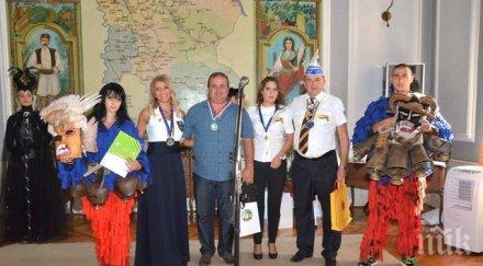 сурвакарите големо бучино златен медал международния пожаревацки карнавал