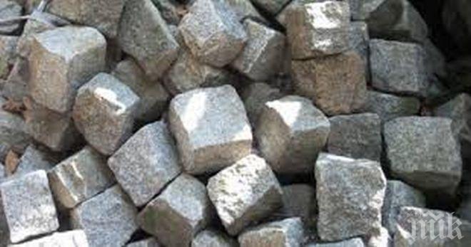 Пренареждат паветата по пловдивския булевард „6-ти септември“
