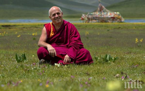 Съществува ли формула за щастие? Вижте житейските уроците на най-успелия човек на света