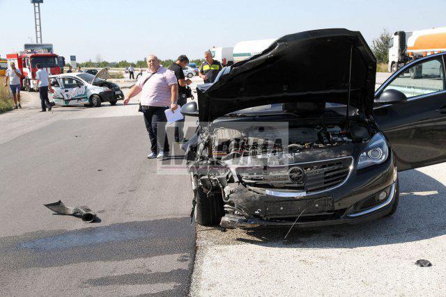 Четирима загинаха при жестока катастрофа