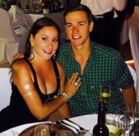 Милионерска веселба! Дарина Павлова и синът й обикалят баровете в Марбея, купонясват с приятелите на Илия-младши