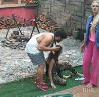 ЕКСКЛУЗИВНО в ПИК! Вижте скандални кадри от мелето и грозните обиди между Ирена и Силвия в 