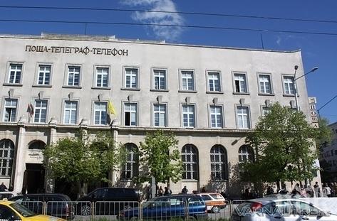 Охранители изхвърлиха велосипедистка от Централна поща