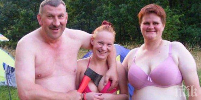  

Най-смешното в тези семейни снимки? Те са абсолютно провалени и това ги прави толкова...