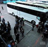  Автобуси с бежанци потеглиха от Будапеща за Австрия 