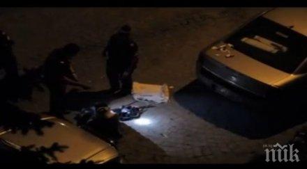 скандал полицаи гаврят паднал гражданин ритат увиват тоалетна хартия снимат телефоните видео